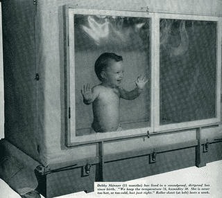 Deborah en la caja. BoingBoing. Detail from October 1945 issue of Ladies Home Journal